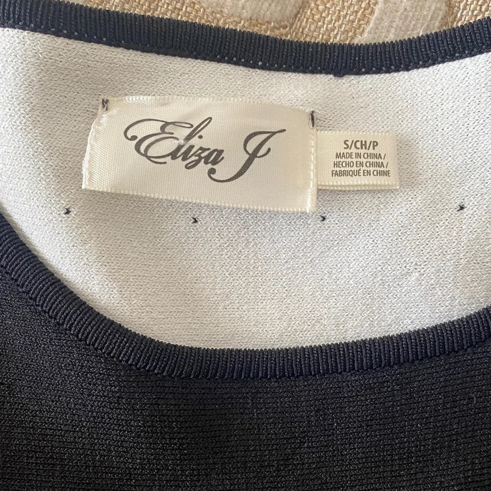 Eliza J Black Fit & Flare Dress 3/4 Sleeve Embellished Waist Knit Small Petite - Picture 3 of 10